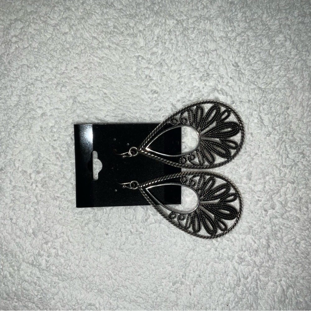 Earrings, premier Designs Rumba silver plated fashion earrings - Picture 5 of 8